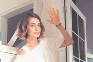 &Ccedil;iğdem Batur: "Bu kız tatile gider"