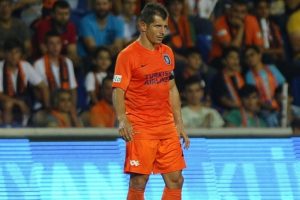 Emre Bel&ouml;zoğlu tarihe ge&ccedil;ti!