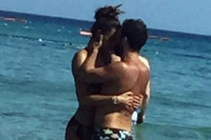 &Uuml;nl&uuml; &ccedil;ift romantik anları