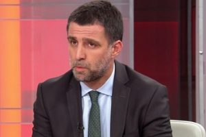 Galatasaray'dan Hakan Ş&uuml;k&uuml;r a&ccedil;ıklaması