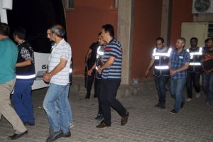 Mardin'de 16 polis tutuklandı