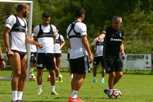Beşiktaş yeni sezon hazırlıklarını s&uuml;rd&uuml;r&uuml;yor