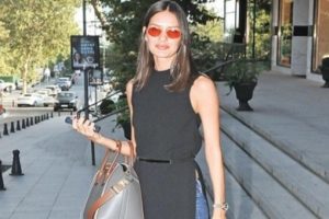 Yasemin &Ouml;zilhan, restoranını  kontrol etti