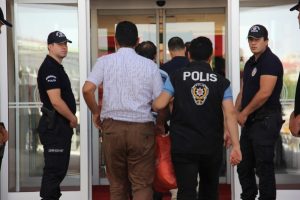 FET&Ouml; iş adamlarını vergiyle korkutmuş