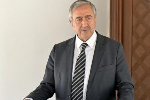 KKTC Cumhurbaşkanı Akıncı g&ouml;r&uuml;şmeyi yorumladı