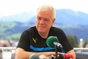 Bursaspor Başkanı Ali Ay: Dzsudzsak ve Necid takımdan ayrılacak