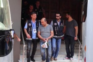 Gizli bilgi ve belge bulundurma davasında sahte delil &uuml;reten 28 kişi adliyeye g&ouml;nderildi