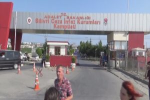 Darbe girişiminde tutuklananlar ilk kez yakınları ile g&ouml;r&uuml;şt&uuml;
