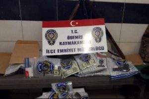 &Ouml;demiş'te 19 esnaf ve kamu g&ouml;revlisine g&ouml;zaltı