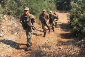 11 darbeci askeri komandolar arıyor