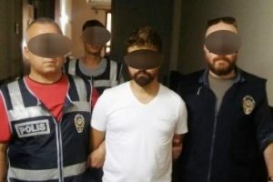 &Uuml;&ccedil; ayrı &ccedil;ocuğa cinsel istismardan aranan ş&uuml;pheli yakalandı