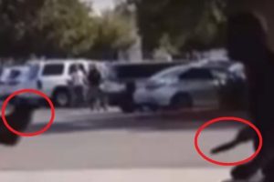 Bı&ccedil;aklı saldırgan polis tarafından vuruldu