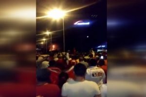 Tanklara taşlarla karşı koydular!