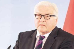 Steinmeier'den K&ouml;ln'de demokrasi y&uuml;r&uuml;y&uuml;ş&uuml;ne katılacaklara uyarı