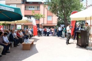 Bursa Yenibağlar Camii'nin &ccedil;evresi yenilendi