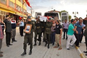 Şehit uzman &ccedil;avuş toprağa verildi