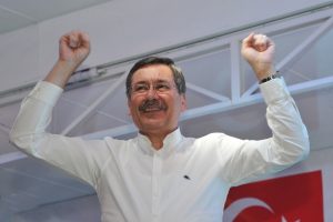 ABD ve İngiltere'ye: Kendi el&ccedil;ilerinizi dinleyin