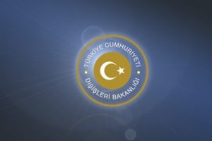 Dışişleri Viyana Havalimanı'ndaki skandal yazıyı kaldırttı