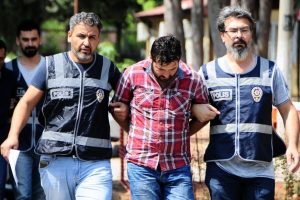 Adana'da IŞİD operasyonu: Nereli olduklarını &ouml;ğrenince şaşıracaksınız!