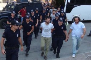 Mersin'deki FET&Ouml; operasyonunda 6 kişi adliyeye sevk edildi