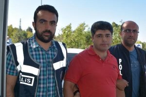 Aksaray'da FET&Ouml;/PDY operasyonu: 24 g&ouml;zaltı