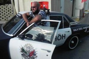 'H&Ouml;H' otomobili Erdoğan'ın evinin &ouml;n&uuml;ne getirildi