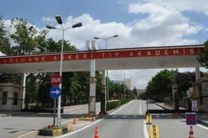 Şizofreni hastasına 'cin &ccedil;arptı' diyen profes&ouml;re ihra&ccedil;!