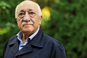 G&uuml;len'in T&uuml;rkiye'ye iadesi i&ccedil;in imzalar 78 bini ge&ccedil;ti!
