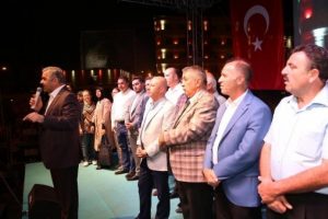 Demokrasi n&ouml;betinde parti farkı yok