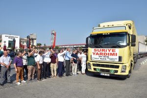 Bursa'da İHH'dan Suriye'ye 3 TIR un g&ouml;nderildi