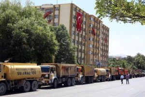 Kayseri Emniyet M&uuml;d&uuml;rl&uuml;ğ&uuml; &ouml;n&uuml;ndeki iş makineleri &ccedil;ekildi