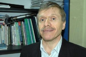 'Hava Kuvvetleri İmamı &Ouml;ks&uuml;z'&uuml;n &uuml;niversitedeki profes&ouml;r arkadaşına g&ouml;zaltı