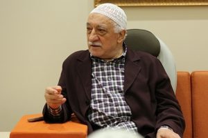 G&uuml;len'den 'mihneti zevk edinmişlerin yolu'yla 'ka&ccedil;ın' mesajı