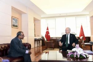 Kılı&ccedil;daroğlu, Hindistan ve Yeni Zellanda B&uuml;y&uuml;kel&ccedil;ileri ile g&ouml;r&uuml;şt&uuml;