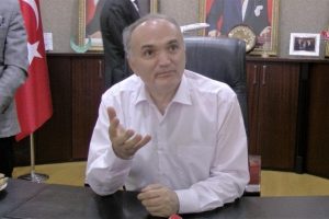 Bakan &Ouml;zl&uuml; T&Uuml;BİTAK'ı işaret etti