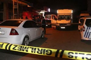 İstanbul'da kanlı gece! 10 yaşındaki &ccedil;ocuk vurularak &ouml;ld&uuml;