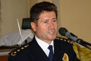 Manisa eski emniyet m&uuml;d&uuml;r&uuml; g&ouml;zaltında