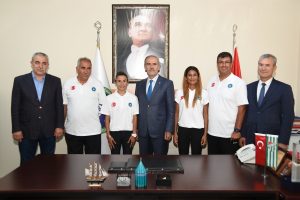 Bursa B&uuml;y&uuml;kşehir Belediye Başkanı Recep Altepe'den Rio yolcularına ziyaret