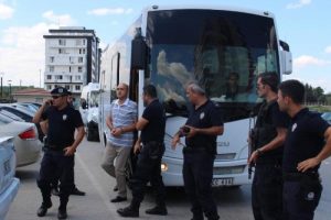 Edirne'de 17 polis adliyeye sevk edildi