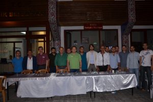 Bursa İznik'te demokrasi n&ouml;betleri s&uuml;r&uuml;yor