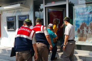 Jandarma ekipleri, Bank Asya'ya girdi