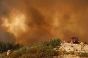 İzmir'in ciğerleri 26 saattir yanıyor