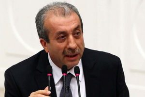Mehdi Eker : "FET&Ouml; T&uuml;rkiye'nin barış s&uuml;recini hep sabote etti"