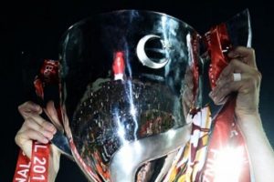 Beşiktaş ve Galatasaray'dan 15 Temmuz şehitleri i&ccedil;in &ouml;rnek davranış!