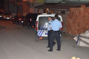 Sosyal medyada tartıştığı kişinin evine ateş a&ccedil;tı