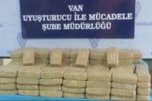 Van'da 122 kilo uyuşturucu ele ge&ccedil;irildi