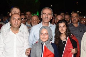 Bursa Mudanya'da demokrasi coşkusu