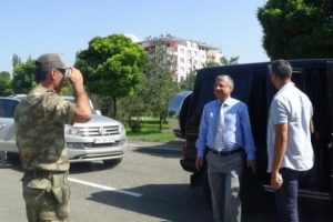 Iğdır Valisi'nden, Balyozcu albaya teşekk&uuml;r