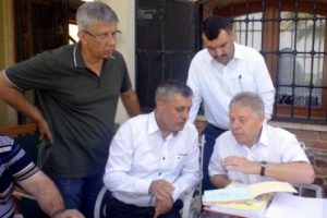 Rus heyetinden, Alaşehir'de &uuml;z&uuml;m bağı ve tesislerinde inceleme