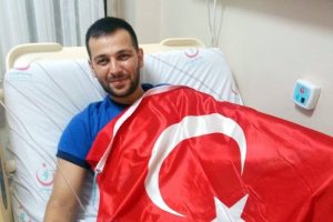 "Bacaksız yaşanır, vatansız yaşanmaz"